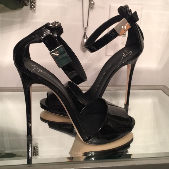 Giuseppe Zanotti shoes - Picture 2 of 6